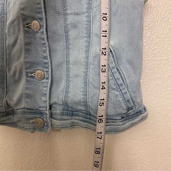 Cat & Jack Jean Vest light wash stretchy button snap L 10/12 - Picture 6 of 7